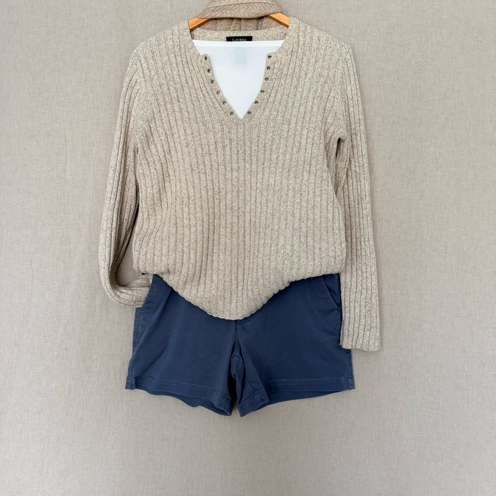 Lauren Ralph Lauren | Ribbed V-Neck Sweater | Silk Linen Cotton Blend - Picture 11 of 15